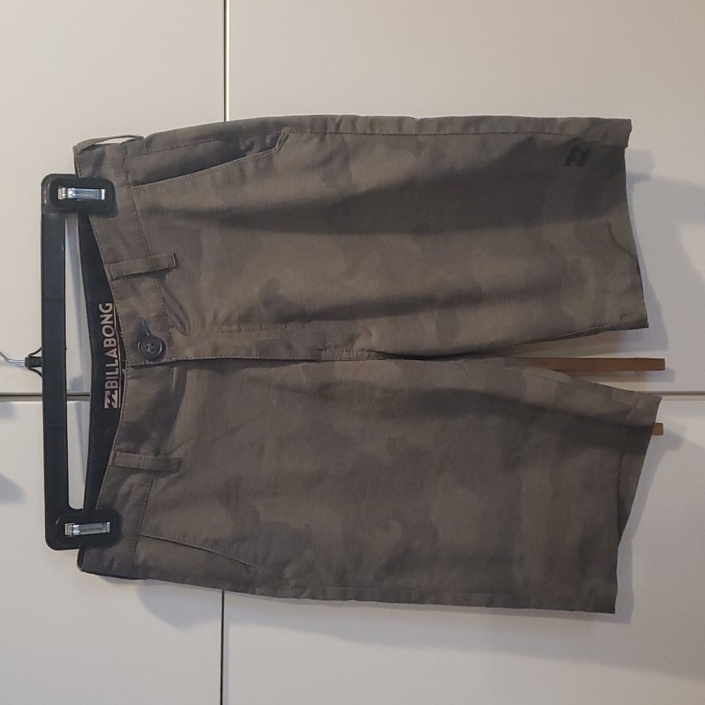 Billabong boys shorts